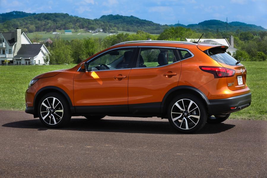  Nissan Rogue Sport 2017 года  (фото 25 из 71)